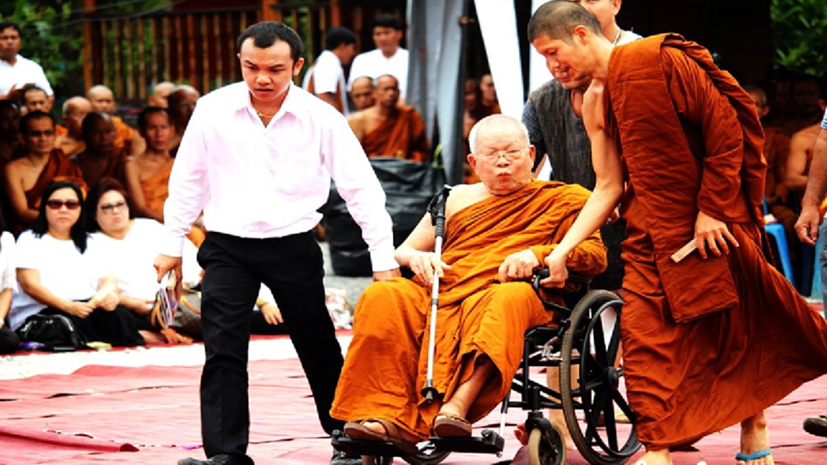 เนื้อนาบุญโดยแท้! อายุครบ93ปี ยังนั่งสมาธิทุกวัน เปิดประวัติ "หลวงปู่สมภาร ปัญญาวโร" จริยวัตรงดงามสมเป็น "อริยเจ้าแห่งบึงกาฬ"