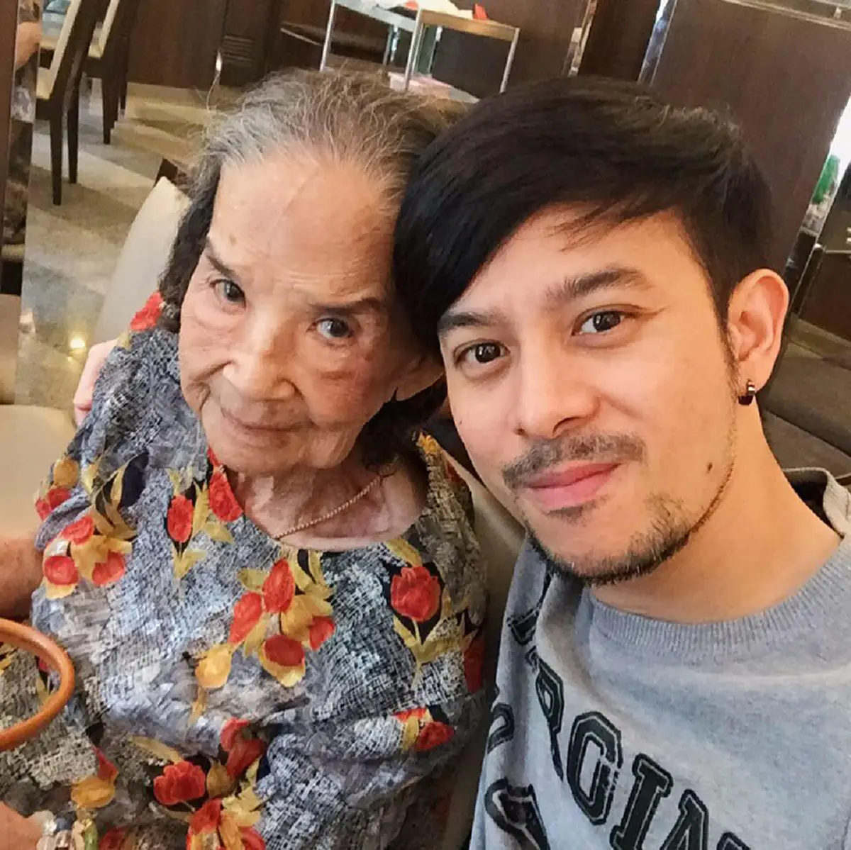 ร้างจอไปนาน !! ส่องชีวิต  "คุณยายมารศรี"  นักแสดงอาวุโสที่หายไปจากวงการ ปัจจุบันอายุเกือบ100ปี นี่คือภาพล่าสุดของเธอ