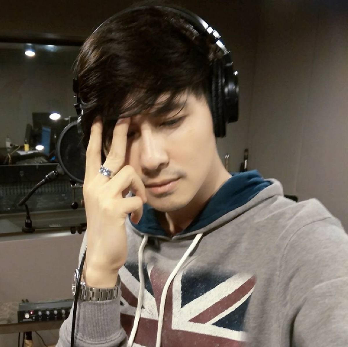 ***หล่อไม่แพ้พ่อ !! ทายาทของนักแสดงรุ่นใหญ่ "อนุสรณ์ เดชะปัญญา" บอกเลยหล่อและแซบมาก งานนี้สาวๆทั้งประเทศกรี๊ดคอแทบพัง !?