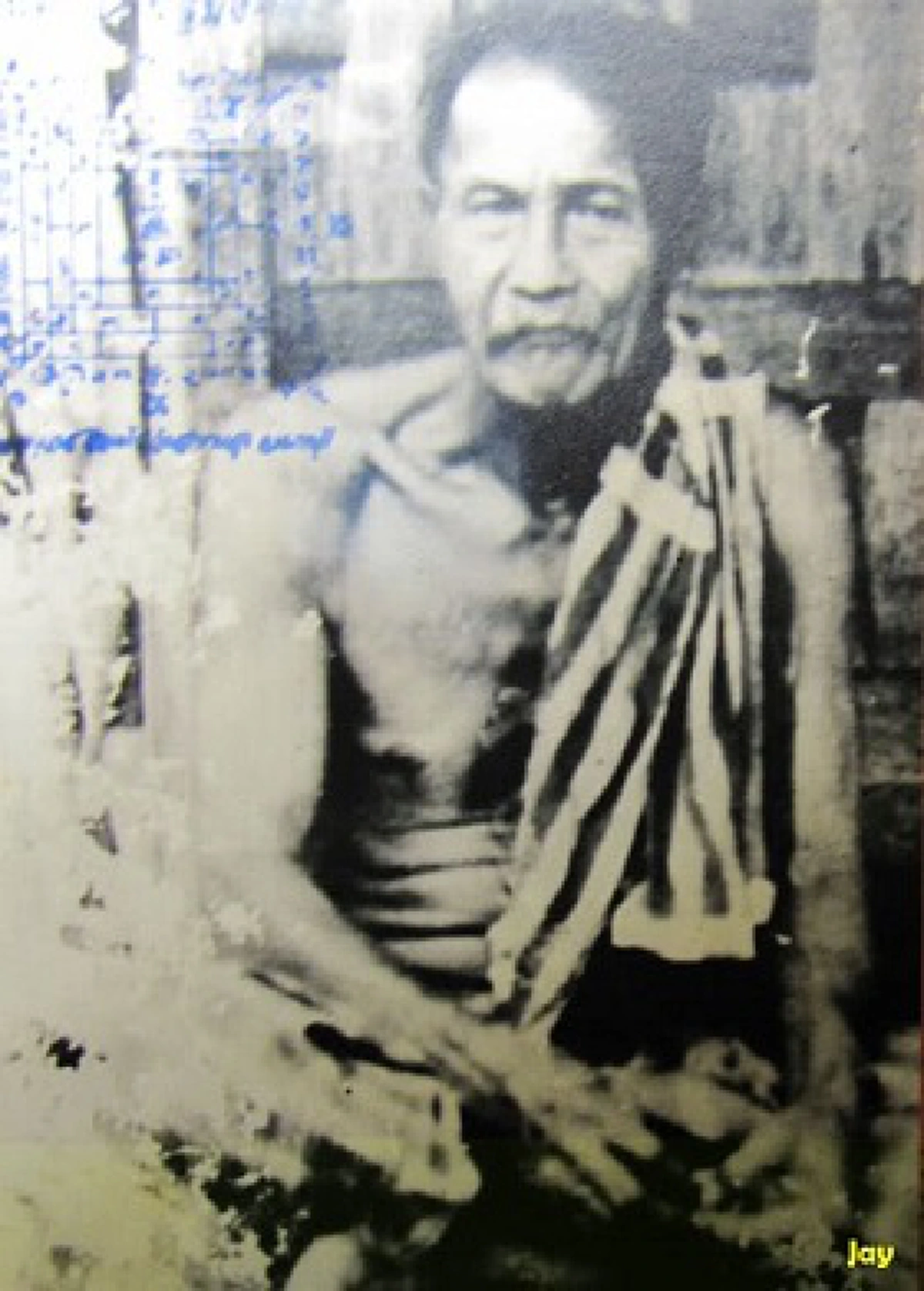 ร้อนวิชา..อาจารย์แปลก ร้อยบาง ขอดผ้าด้วยมือเดียว ให้ศิษย์เอาไปลองยิงในป่าช้า นัดแรก แชะ นัดสอง แชะ..ยิงไม่ออกแม้นัดเดียว.