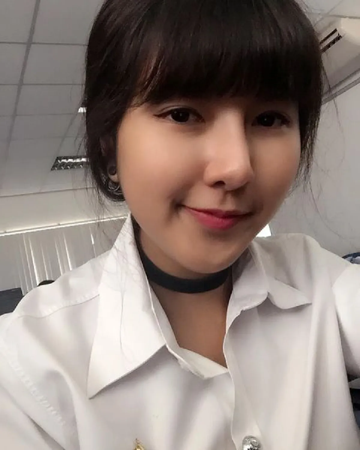 นี่แหละห้อยแบบมีเสน่ห์ !!!   เปิดภาพลูกสาวคนเล็ก "โน๊ต เชิญยิ้ม "  ไม่น่าเชื่อ โตเป็นสาวแล้ว จะสวยได้ขนาดนี้ (ชมภาพ)