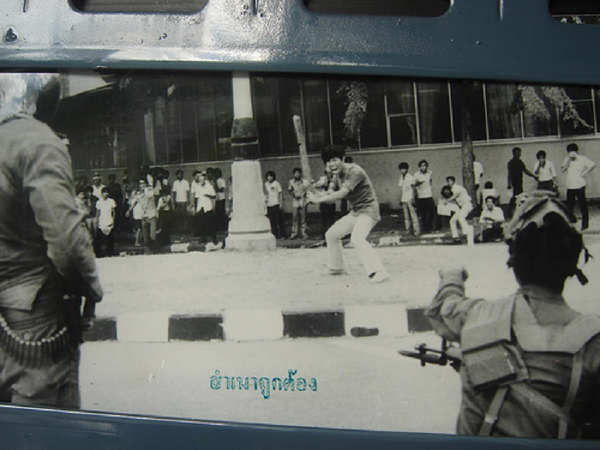 พระราชดำรัสพระราชทานแห่งประวัติศาสตร์ !!! พระองค์ทรงหยุด"วันมหาวิปโยค" !!! "ไอ้ก้านยาว" เล่า "ถ้าไม่มีในหลวง คงตายนับไม่ถ้วน" !!!