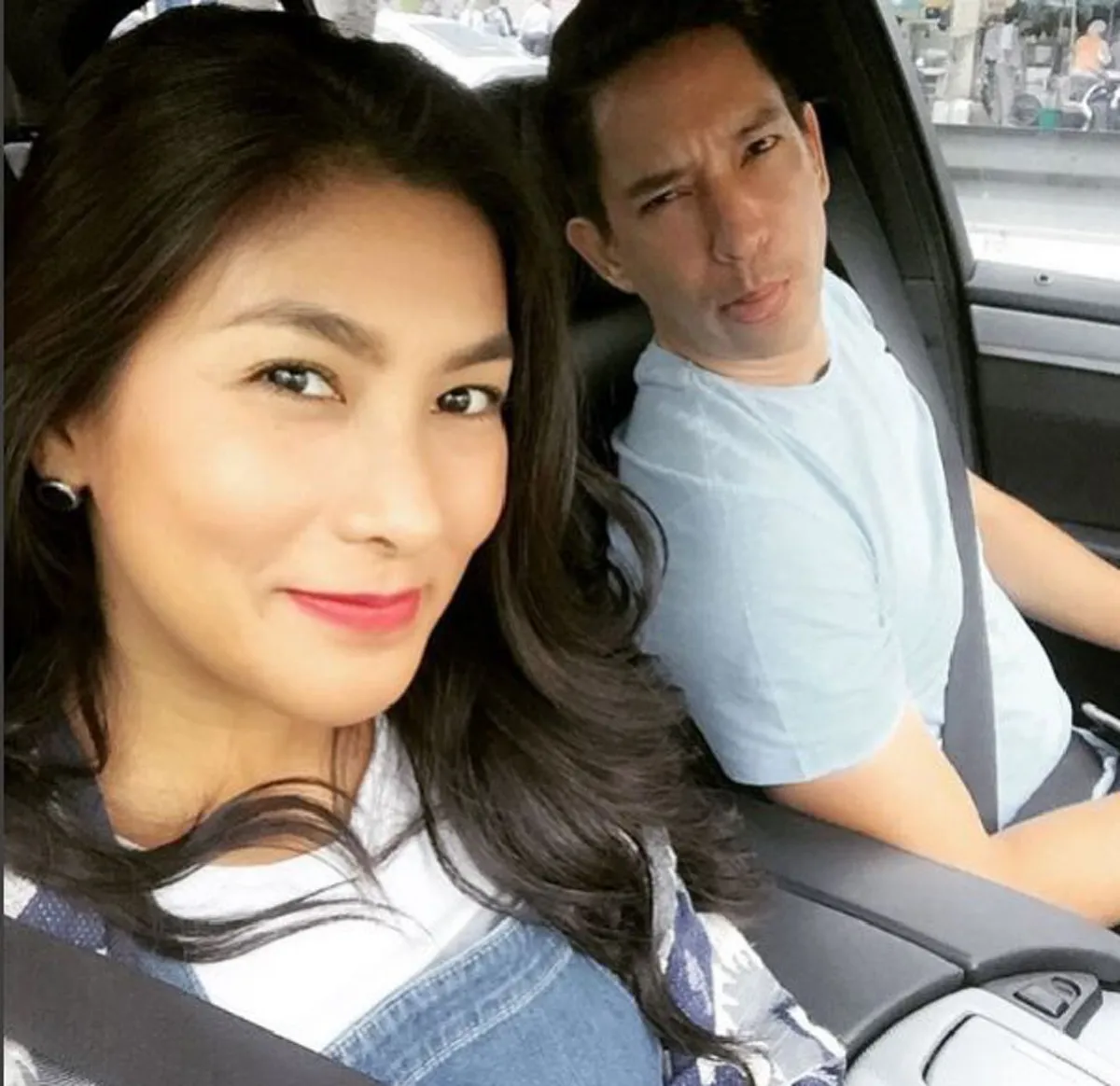 #สั่นสะเทือนไปทั้งวงการ!! "อีแย้ม - นุ่น รมิดา" ไม่สนคำนินทา อยู่กินก่อนแต่ง "หลุยส์ สก๊อต" 10 ปี รักยังมั่นคง แถมไม่เคยคิดเรื่องสินสอด !!