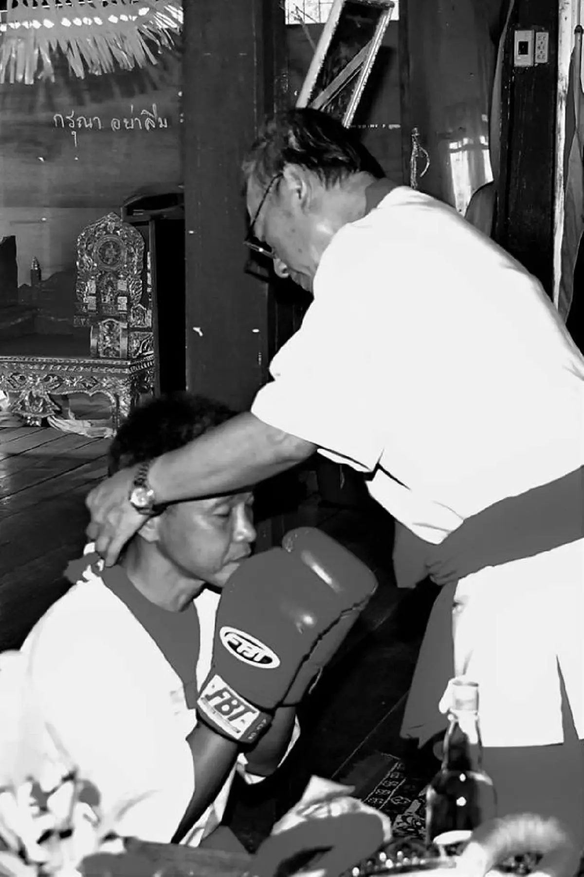 สืบสานตำนานมวยท่าเสา!! เปิดประวัติ "ครูอดิศร ไกรว่อง" ผู้สืบทอดสายมวยพระยาพิชัยดาบหักโดยตรง คนสุดท้าย !!