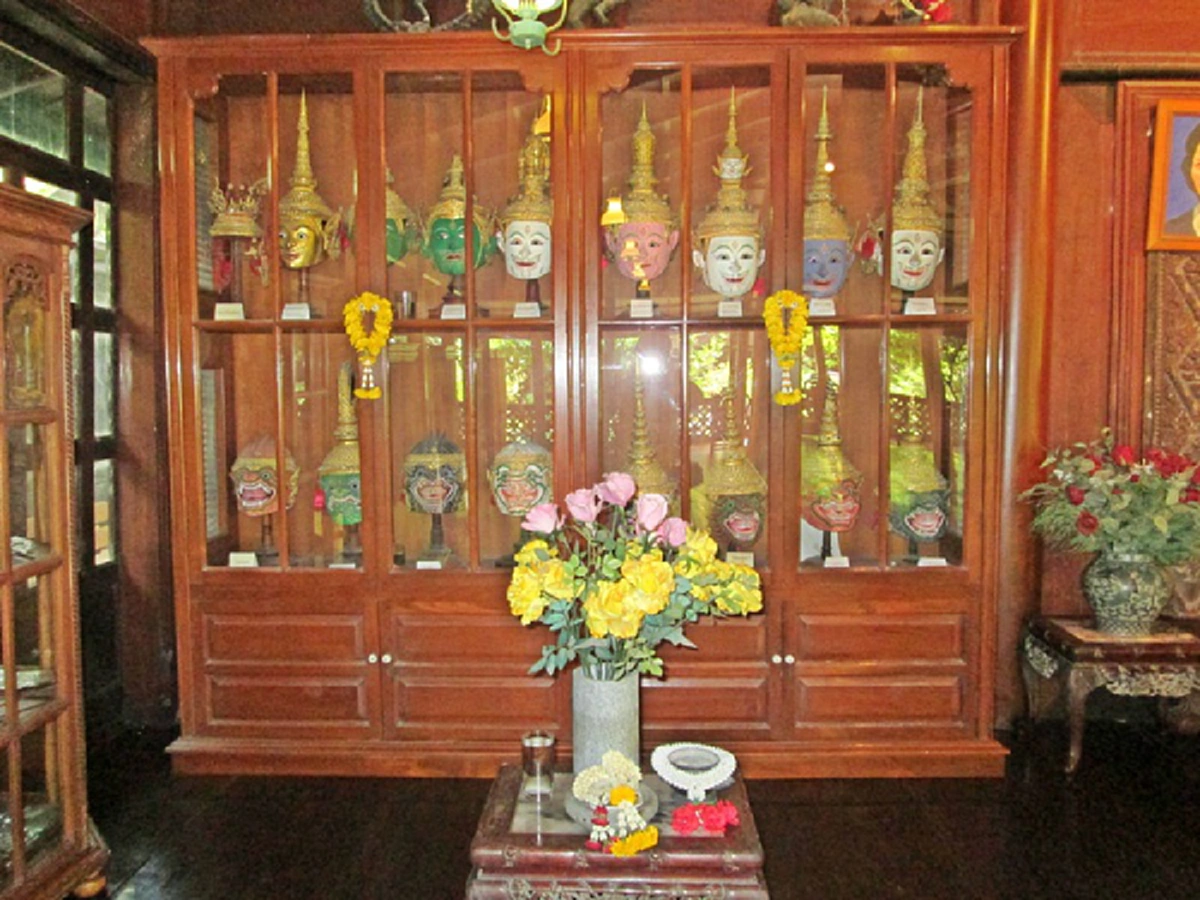 ย้อนรำลึกวันวานในอดีต..วันที่ ๙ ตุลาคม พ.ศ. ๒๕๓๘ " หม่อมราชวงศ์คึกฤทธิ์ ปราโมช " ถึงแก่อสัญกรรม อดีตนายกรัฐมนตรีคนที่ ๑๓..