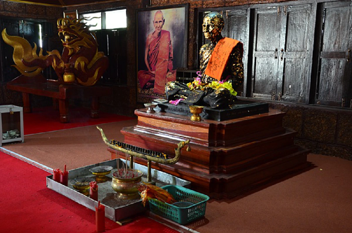 ๖ กุมภาพันธ์ ๒๔๐๓ วันเกิด "หลวงพ่อเดิม วัดหนองโพ"เมตตา..คาถาเกราะเพชรพระพุทธเจ้า ภาวนาทุกวันป้องกันภัยอันตรายต่างๆได้.