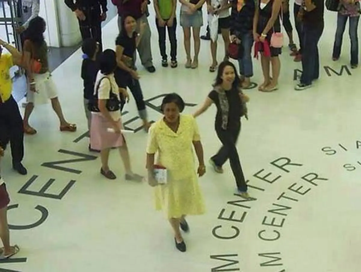 เรื่องเล่าบนทางด่วน...ครั้งหนึ่งสมเด็จพระเทพฯ เคยเสด็จพระราชดำเนินโดยไม่มีรถนำขบวน....ความเรียบง่ายแห่งเจ้าฟ้าในดวงใจ