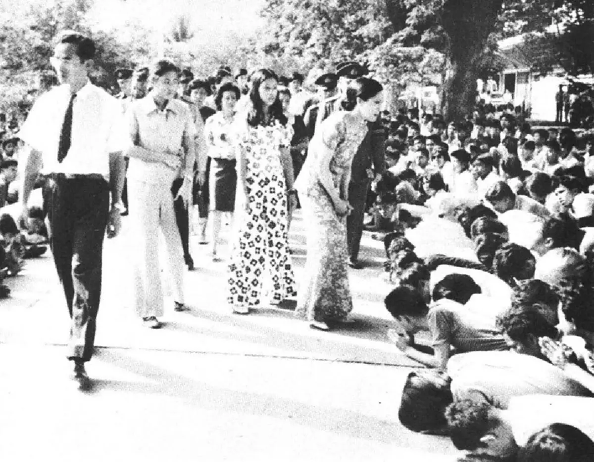 พระราชดำรัสพระราชทานแห่งประวัติศาสตร์ !!! พระองค์ทรงหยุด"วันมหาวิปโยค" !!! "ไอ้ก้านยาว" เล่า "ถ้าไม่มีในหลวง คงตายนับไม่ถ้วน" !!!