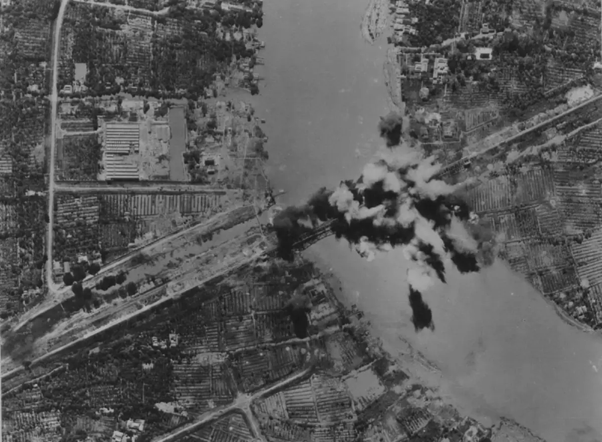 ศักดิ์สิทธิ์ที่สุด!! หลวงพ่อเหลือ วัดสร้อยทอง บูชาให้ดี เหลือกิน เหลือใช้ ปาฏิหาริย์เลื่องลือรอดจากระเบิดสงครามโลกครั้งที่๒ อย่างน่าอัศจรรย์