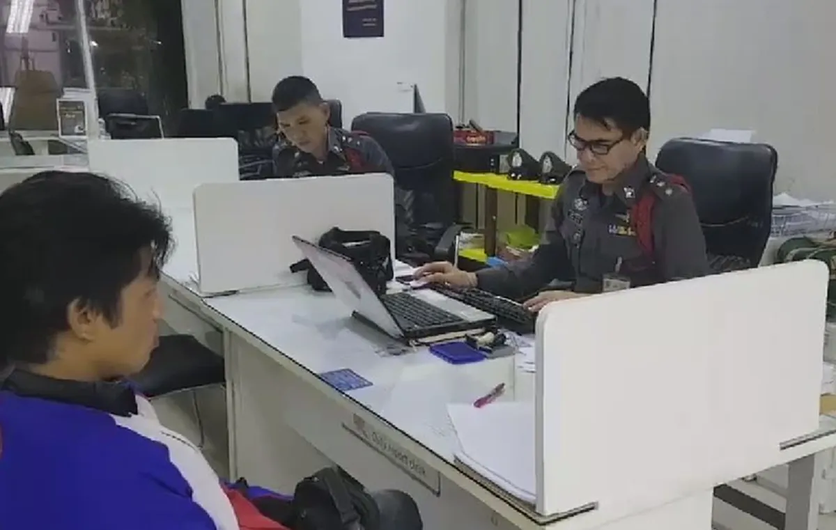 "ผมนำเงินไปรักษาลูก"....ฟังกันชัดๆคำสารภาพหนุ่มรีดค่าจอดรถ ยกเหตุผลร้อยแปด สารภาพสิ้นชี้เป้าโยงเพื่อนร่วมอาชีพ ! (มีคลิป)