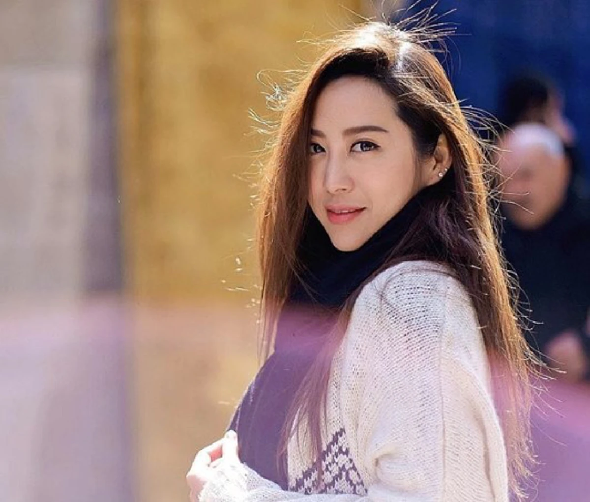 อื้อฉาวสะเทือนวงการ!!! ย้อนรอยอดีตชีวิตรัก "วีเจจ๋า" หลังถูกโยงข่าวลือแย่ง "สามี" ชาวบ้าน บอกเลยแต่ละคนดีกรีไม่ธรรมดา!! (ชมคลิป)