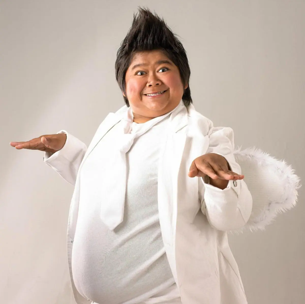 **ชีวิตที่ไม่ตลก !!! ดาราตลกชื่อดัง "โก๊ะตี๋ อารามบอย" เปิดใจเล่าถึง "จุดเปลี่ยนชีวิต" ที่พลิกผันจากดินสู่ดาว ก่อนจะเคยมีความคิดบวชไม่สึก ?