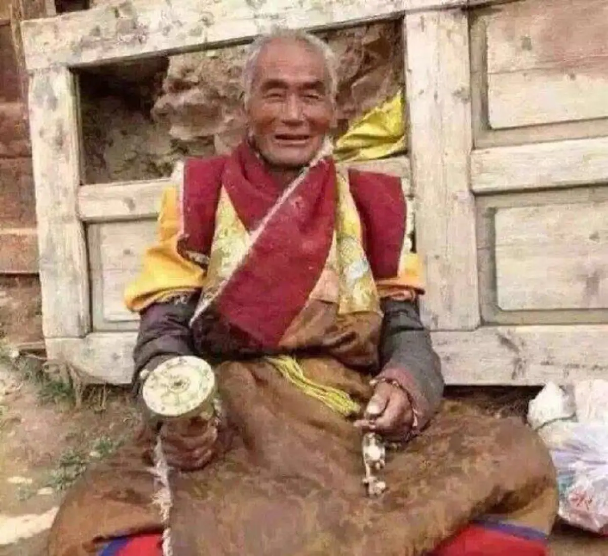 อัศจรรย์วินาทีบรรลุธรรม! พระอริยะ ร่างหดเล็กลงเรื่อยๆ จนกลายเป็นแสงรุ้ง แสดงปรากฏการณ์เหนือธรรมชาติ หลังจากการฝึกจิตขั้นสูง!!