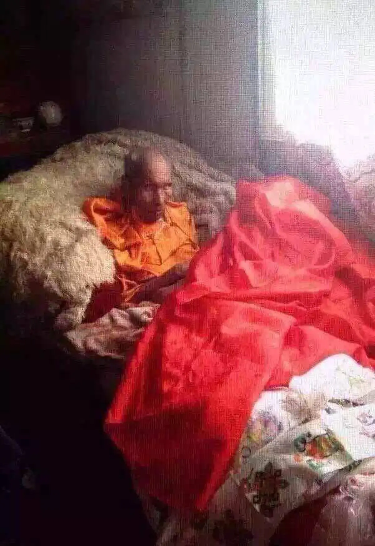 อัศจรรย์วินาทีบรรลุธรรม! พระอริยะ ร่างหดเล็กลงเรื่อยๆ จนกลายเป็นแสงรุ้ง แสดงปรากฏการณ์เหนือธรรมชาติ หลังจากการฝึกจิตขั้นสูง!!