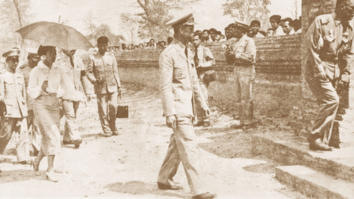 ยายจ๋า ขอดื่มน้ำฝนในถังสักแก้วได้ไหม!  พระราชดำรัสที่แม้ใครได้ยินก็ยากที่จะไม่รักและเทิดทูลท่านไว้สุดหัวใจ #คิดถึงพ่อบนฟ้า