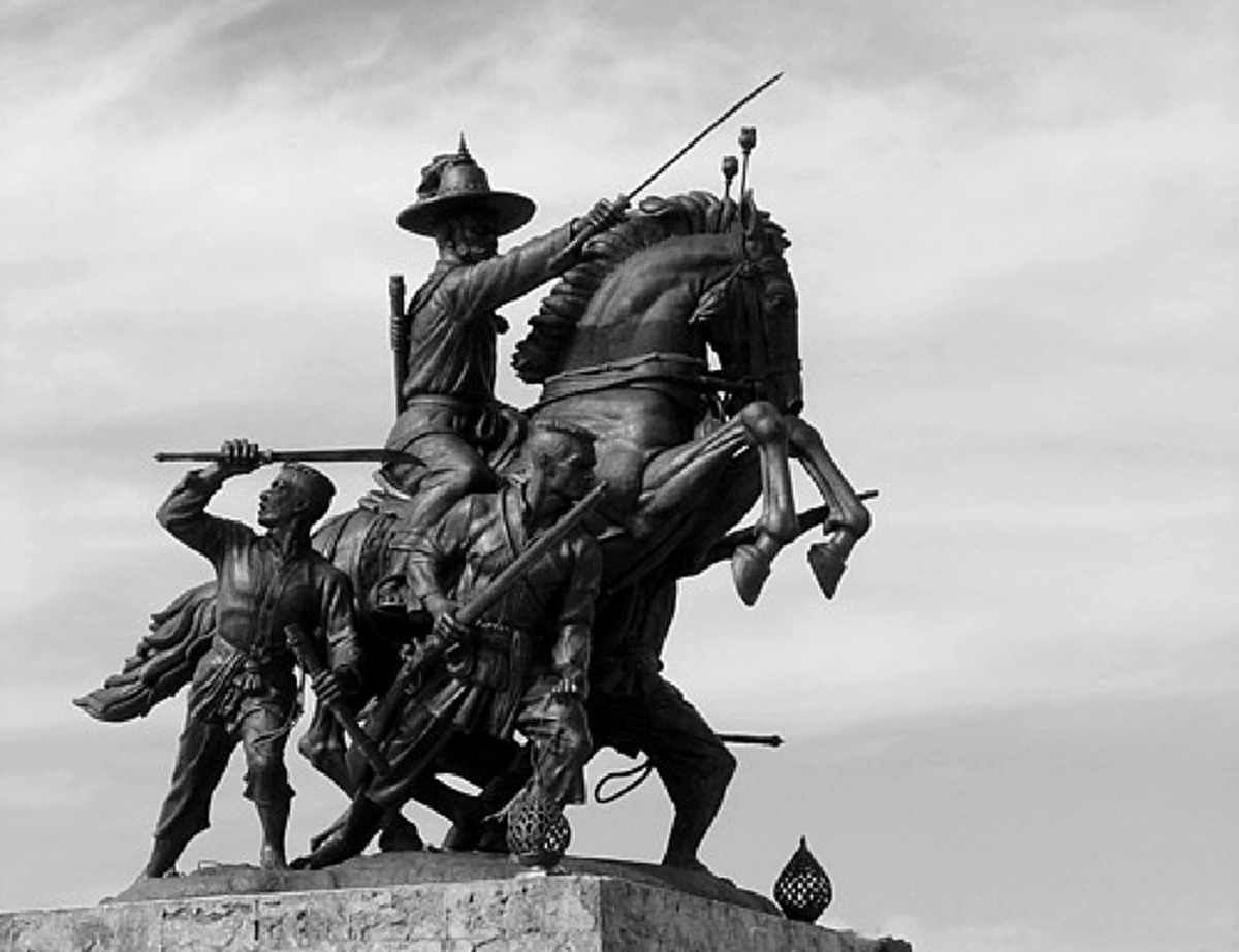 วีรบุรุษผู้สละเลือด!! เปิด "๔ ทหารเสือ" ขุนพลแก้วคู่พระทัย สมเด็จพระเจ้าตากสินฯ สู่ "วันชนะศึก" ทรงกอบกู้กรุงศรีอยุธยา กลับคืนสู่แผ่นดินไทย