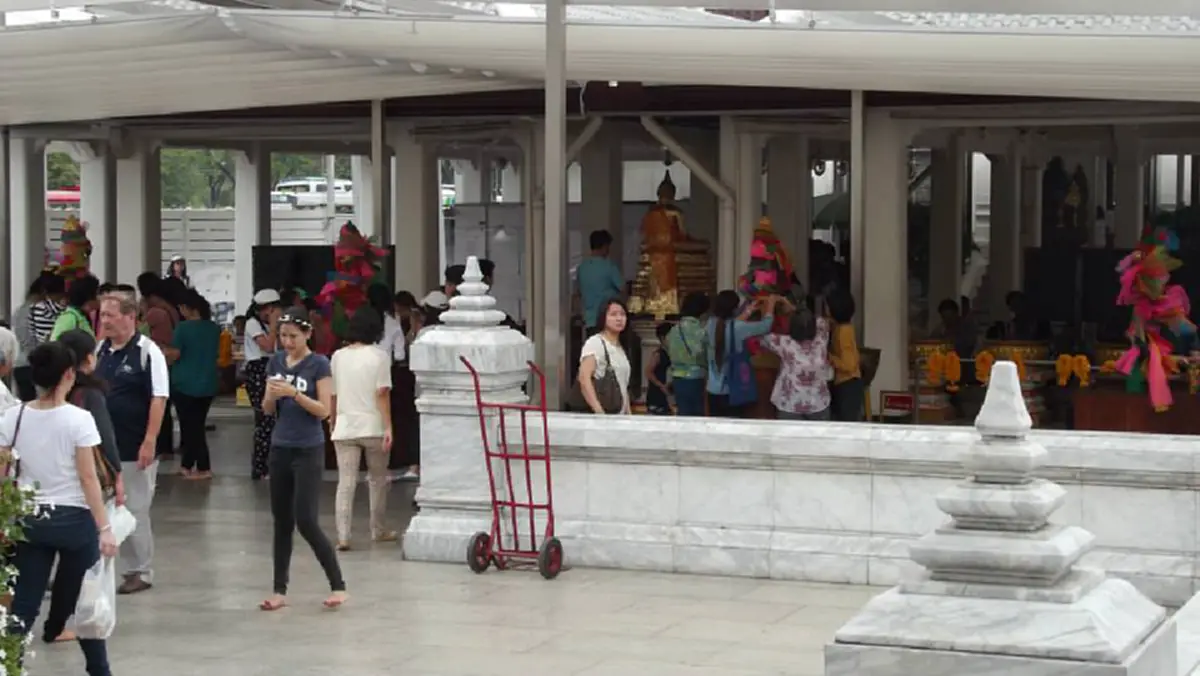 เทศกาลสงกรานต์!!! เพื่อความเป็นศิริมงคลแก่ตนเองและครอบครัว..ไหว้ "ศาลหลักเมือง" สิ่งศักดิ์สิทธิ์คู่แผ่นดิน เสริมโชค เสริมลาภ..