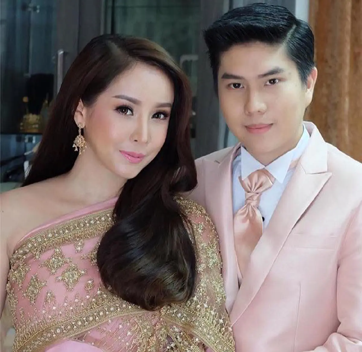 คนที่สามมาแล้ว!!!  “อ๊อฟฟี่ แม็กซิม”  เซอร์ไพรส์วันเกิดให้  "สามี" ด้วยของขวัญที่มีค่ามากที่สุด!!!   