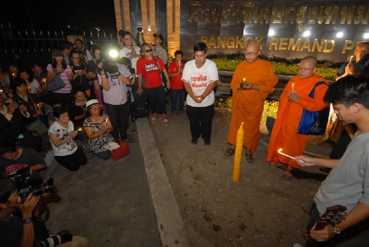 โดนดอกนี้ชาไปถึงกระดูก !?!? "ปราชญ์ สามสี" สับแหลก "พระมหาไพรวัลย์"....ไม่ใช่ผู้เคร่งศาสนา แค่นักพูดฝั่ง"ลิเบอร่าน"โหนการเมือง (รายละเอียด)