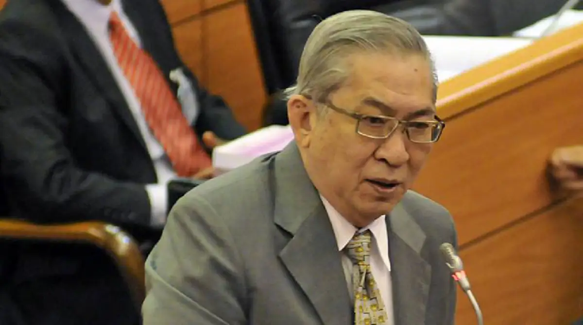 "พิเชษฐ" เชียร์ "อภิสิทธิ์" ระวัง "สุเทพ" ยึดพรรค เหน็บไหนว่าไม่เล่นการเมืองอดีตต้านกปปส.??