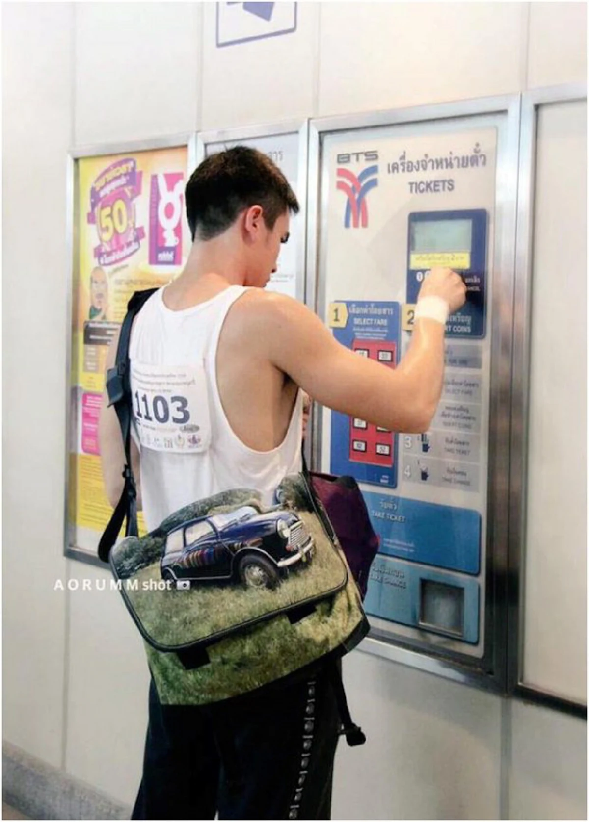 นั่นใครอ่ะ? หนุ่มวิ่งข้างถนน นึกว่าคนธรรมดา แต่ดูดีดี เขาคือพระเอกชื่อดัง !!!