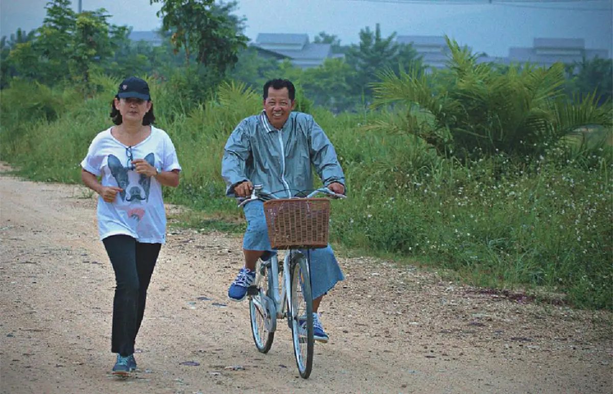 *ส่องภาพปัจจุบัน!!! ภรรยาและลูกชายคนเดียว ของ "อ.เฉลิมชัย" ศิลปินแห่งชาติ!!! (ชมคลิป)