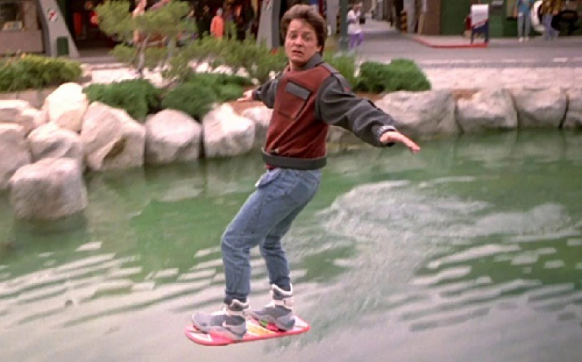 มองเเทบไม่ออก !! จากภาพเด็กหนุ่มยืนคู่กัน ที่เหมือนจะธรรมดาไม่มีอะไร?? .. เเต่ถ้าคนในวงการจะทราบดีว่า 2 วัยรุ่นนี้คือที่สุดในเมืองไทย(มีภาพ)