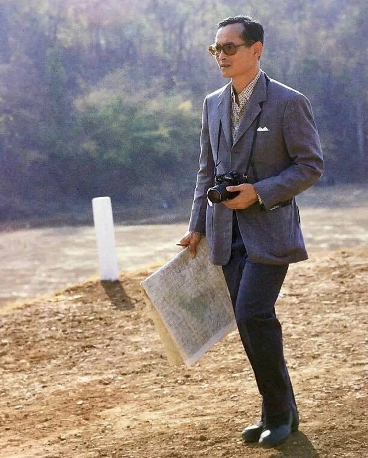 ไม่มีวันลืม..!! เปิด ๑๒ คำสอนของพ่อ ร.๙ ที่จะดังกึกก้องอยู่ในหัวใจลูกหลานคนไทยไปตลอดกาล ๑๓ ตุลา อาลัยรักยิ่ง.. พ่อหลวงของแผ่นดิน!!