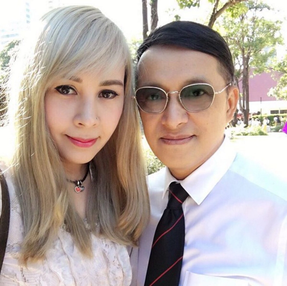 ช็อกสะเทือนวงการ!! เมียติ๊ก ชีโร่  ประกาศกร้าวกลางเฟสบุ๊ค   "จบชีวิตคู่ เหตุทัศนคติ ไม่ตรงกัน"  ทำชาวเน็ตแห่ให้กำลังเพียบ?