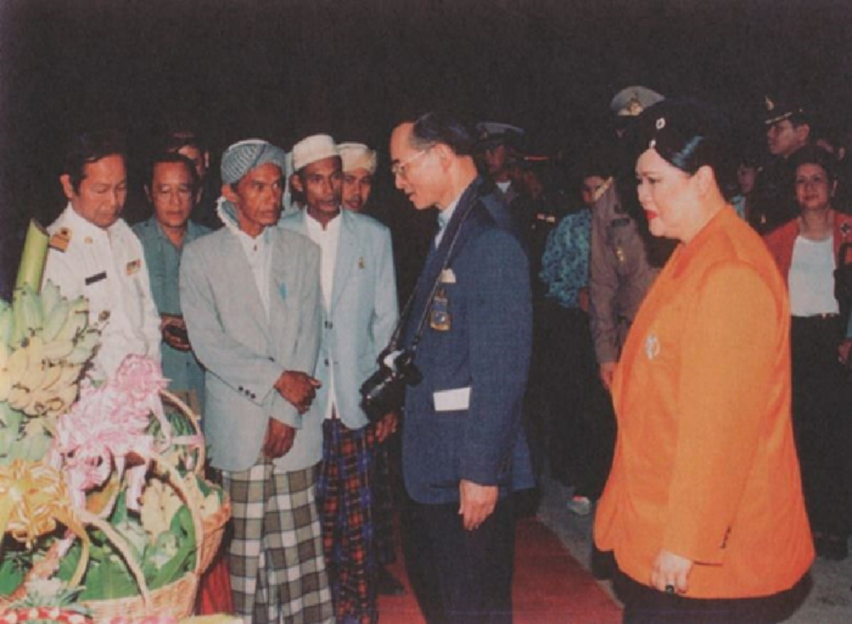 น้อมรําลึกถึง ร.๙ !!! กษัตริย์ผู้ทรงเป็นองค์อัครศาสนูปถัมภก และทรงอุปถัมภ์ศาสนาทุกศาสนา ภายใต้พระบรมโพธิสมภารของพระองค์ !!!