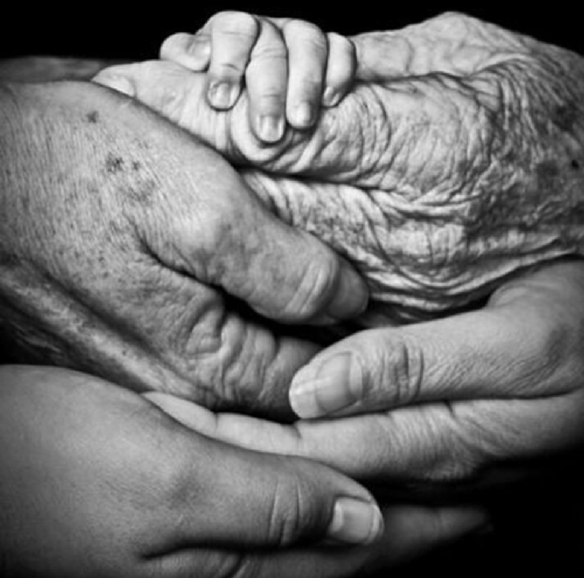 ทำบุญไม่จำกัดแค่ที่วัด...ผู้เฒ่าบ้านพักคนชรายังต้องการคนไปเยี่ยม เรื่องเล่าสุดสะเทือนใจ จากแม่เฒ่าวัย91 ถูกลูกชายและสะใภ้ไล่ออกจากบ้าน