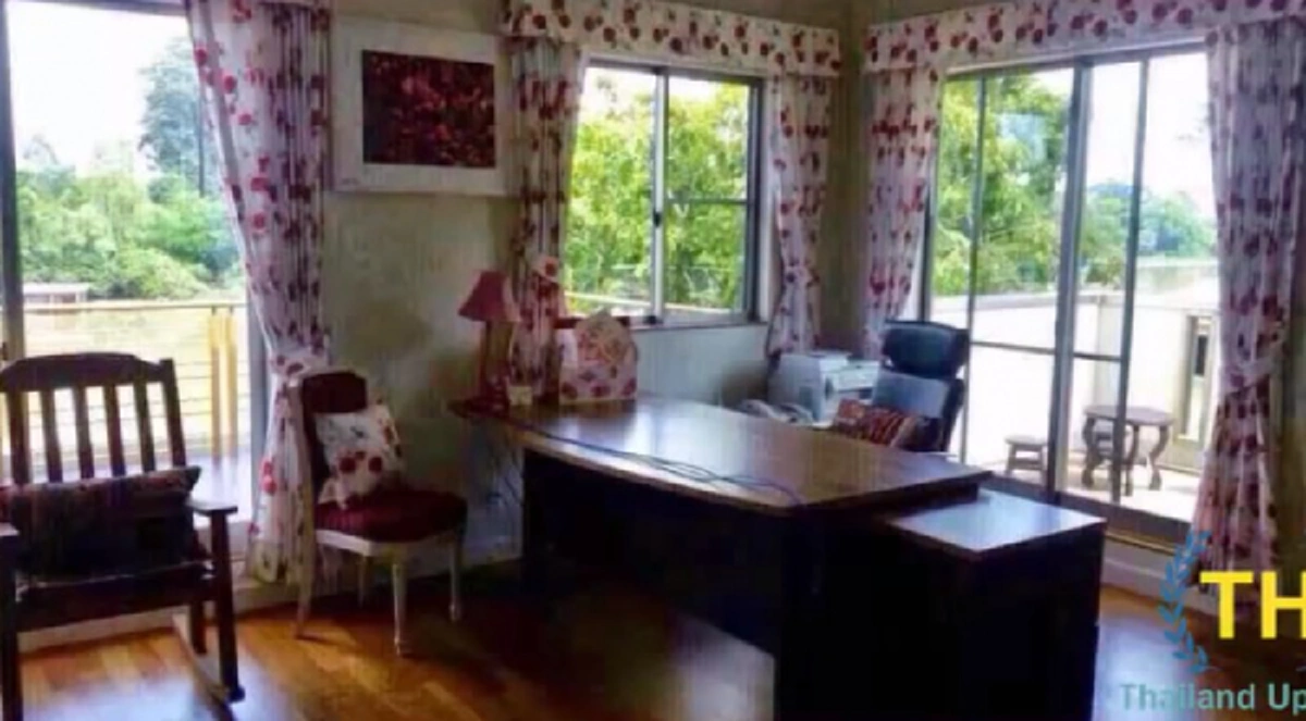 สุดแสนจะเรียบง่าย! เปิดพระตำหนักแห่งใหม่ของสมเด็จ”พระเทพรัตนราชสุดาฯ” ที่ จ.อุทัยธานี ทีที่ท่านใช้ชีวิตอย่างสามัญชนทั่วไป (คลิป)