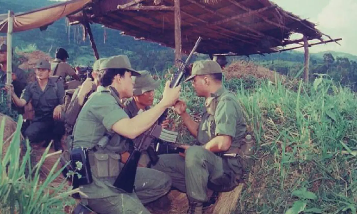 รัชกาลที่ ๑๐ กษัตริย์ยอดนักรบ !!! สงครามพระราชา พระองค์ทรงไม่เกรงอันตราย นำทหารเข้าสู่สงครามแห่งชัยชนะ !!!