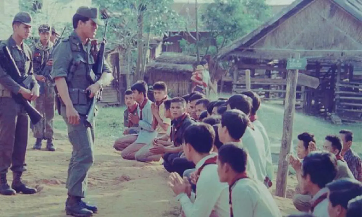 "ฉันต้องไปเพราะเป็นหน้าที่ของทหาร" เผยเรื่องราวกลางสมรภูมิรบของ "ในหลวง ร.๑๐" ณ บ้านหมากแข้ง ทรงกล้าหาญจนได้ชื่อ "กษัตริย์ยอดนักรบ"