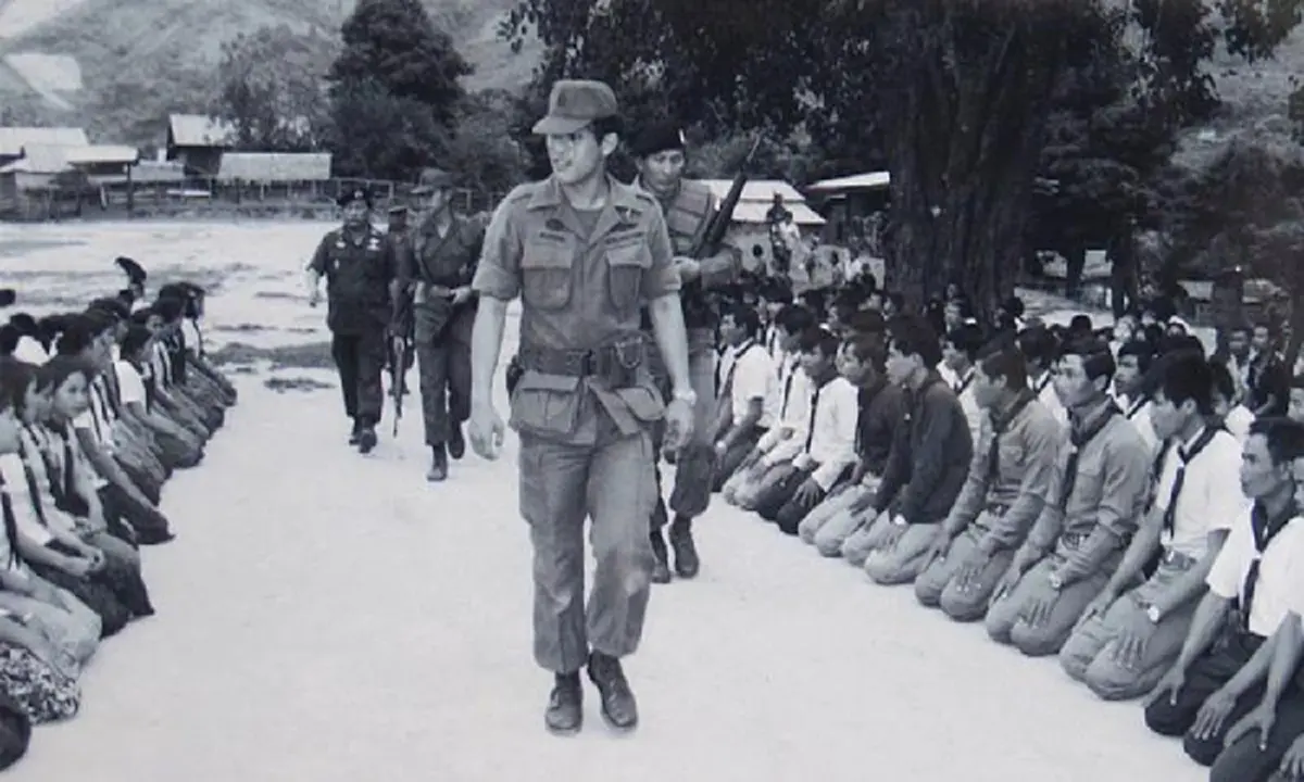 "ฉันต้องไปเพราะเป็นหน้าที่ของทหาร" เผยเรื่องราวกลางสมรภูมิรบของ "ในหลวง ร.๑๐" ณ บ้านหมากแข้ง ทรงกล้าหาญจนได้ชื่อ "กษัตริย์ยอดนักรบ"