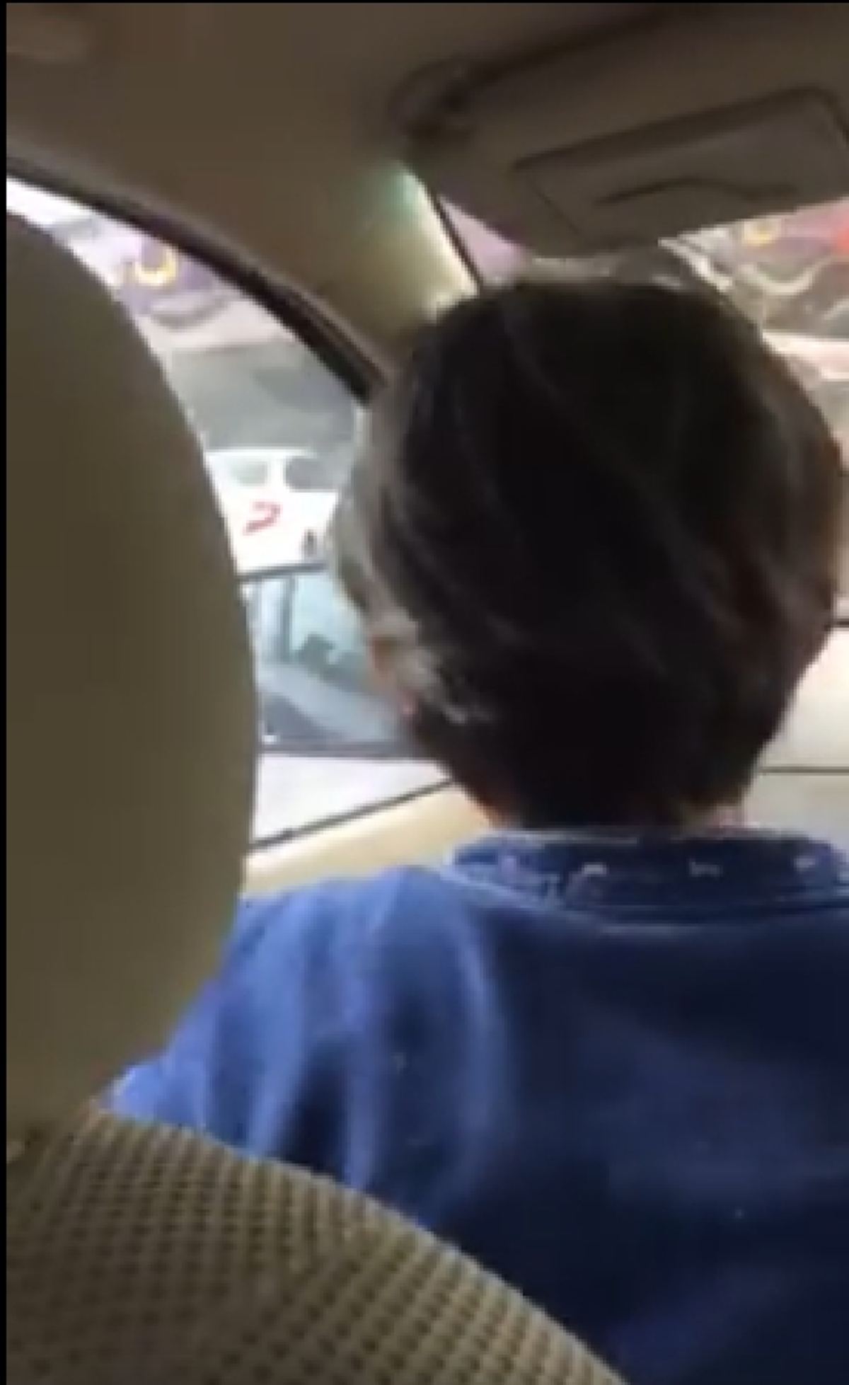 เล่าทั้งน้ำตา!! กับคำพูดสุดเศร้า "แม่ดูแลลูก 5 คนได้ แต่ทำไมลูกคนเดียวเลี้ยงแม่ไม่ได้"??แถมพีคหนักเมื่อรู้เหตุผลทำเอาสะเทือนใจทั้งโซเซี่ยล!!