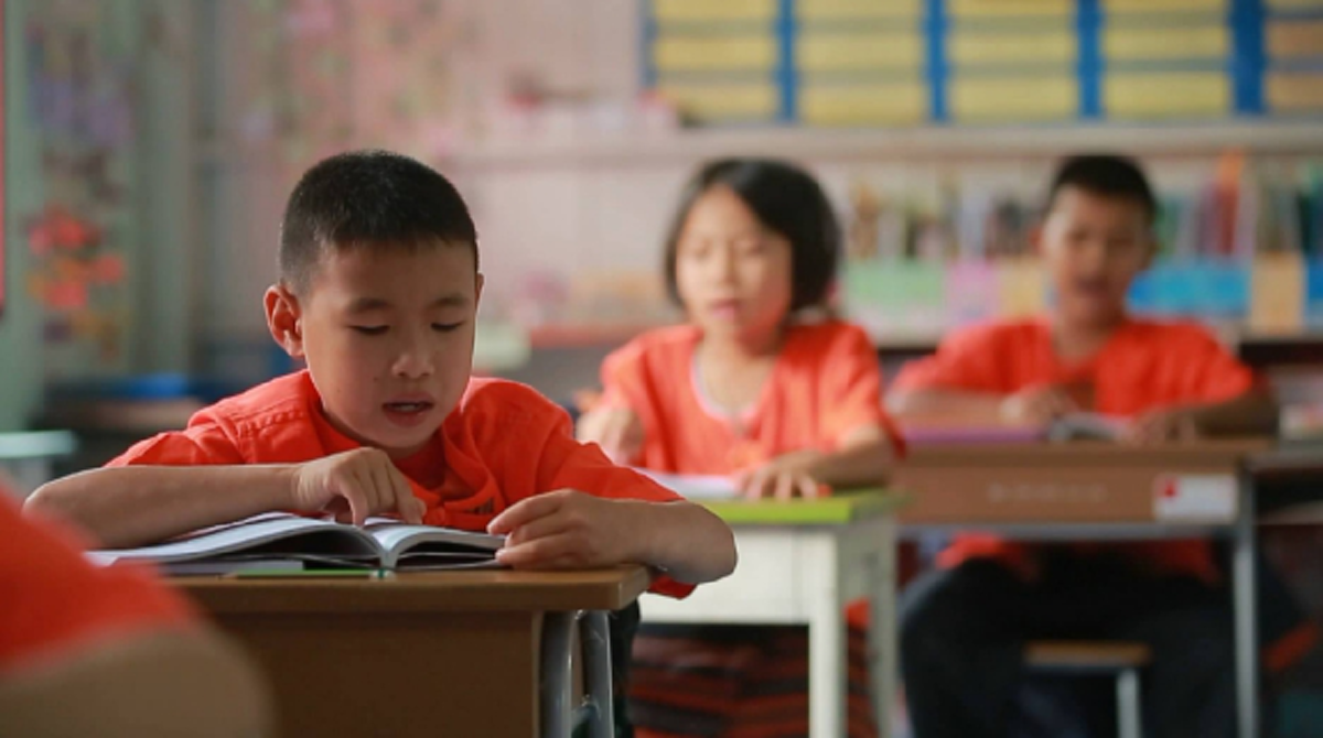 แม่สอนว่า...ให้เราอดทน!!! "น้องโอม" เด็กชายชั้น ป.2 บ้านกำลังจะถูกยึด ฮึดสู้เพื่อแม่! หวังอยากมีบ้านอยู่ต่อไป!!! (มีคลิป)