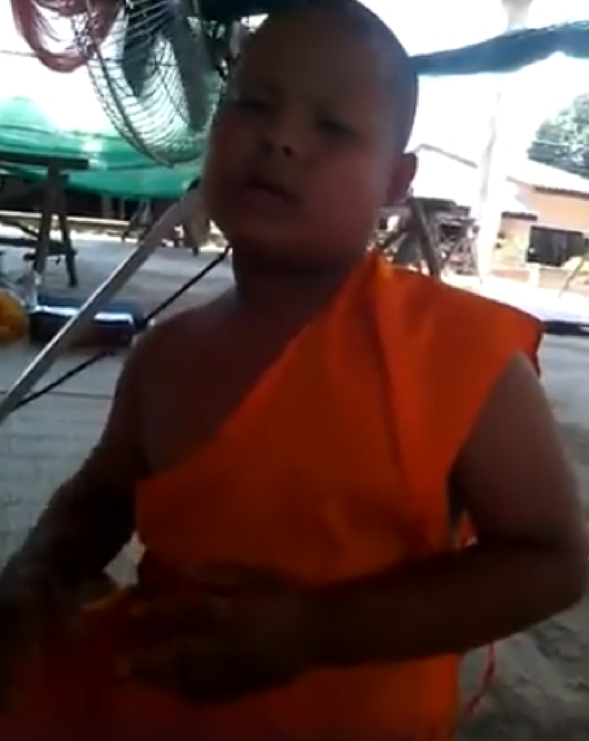 พระผู้ใหญ่ยังอาย!! เณรน้อยสวดมนต์-ให้พรญาติโยม ทำเอาสาธุรัวๆแทบไม่ทัน!! บอกได้คำเดียวว่างานนี้ ว่าที่เจ้าอาวาสชัดๆ (ชมคลิป)