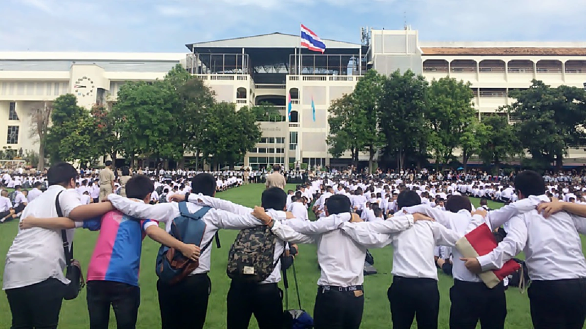 แด่ความทรงจำวัยเยาว์!...ศิษย์เก่าคนดังสวนกุหลาบย้อนวัยแต่งชุด นร. จัดกิจกรรม "วันมหัศจรรย์สุภาพบุรุษสวนกุหลาบ" รับเปิดเทอม