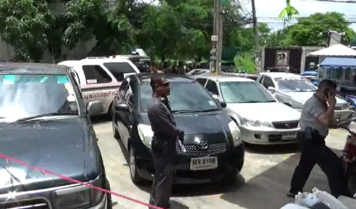 ระทึกสุดๆ..ทำไมคนดีจากไปเร็ว!! หนุ่มใหญ่บุกจ้วงแทงช่างซ่อมเครื่องไฟฟ้าดับสยองคาคอนโดฯ ฆาตรกรอ้างโดนด่าบุพการีแต่ความจริงชีวิตอย่างนรกเลย??