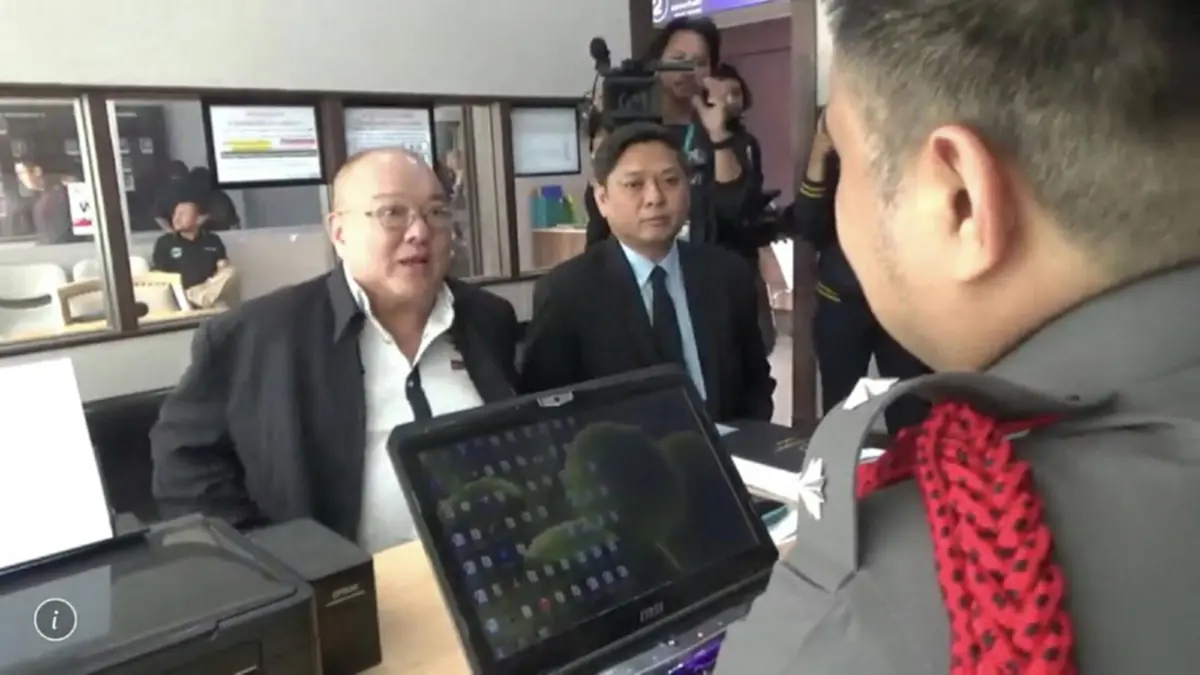 มีหน้าชา!!! "ทนายสุกิจ" ลั่นตัดขาด "น้ำฟ้า" เหตุทำให้เสียหาย! (มีคลิป)