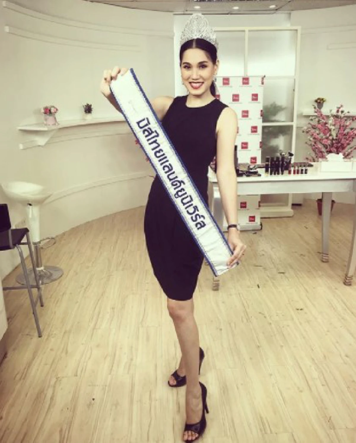 ยังจำได้ไหม!!! ส่องภาพปัจจุบันอดีตนางงาม "จันจิรา จันทร์โฉม " สวยไม่สร่าง บอกเลยปัจจุบันกาลเวลาก็ทำอะไรเธอไม่ได้