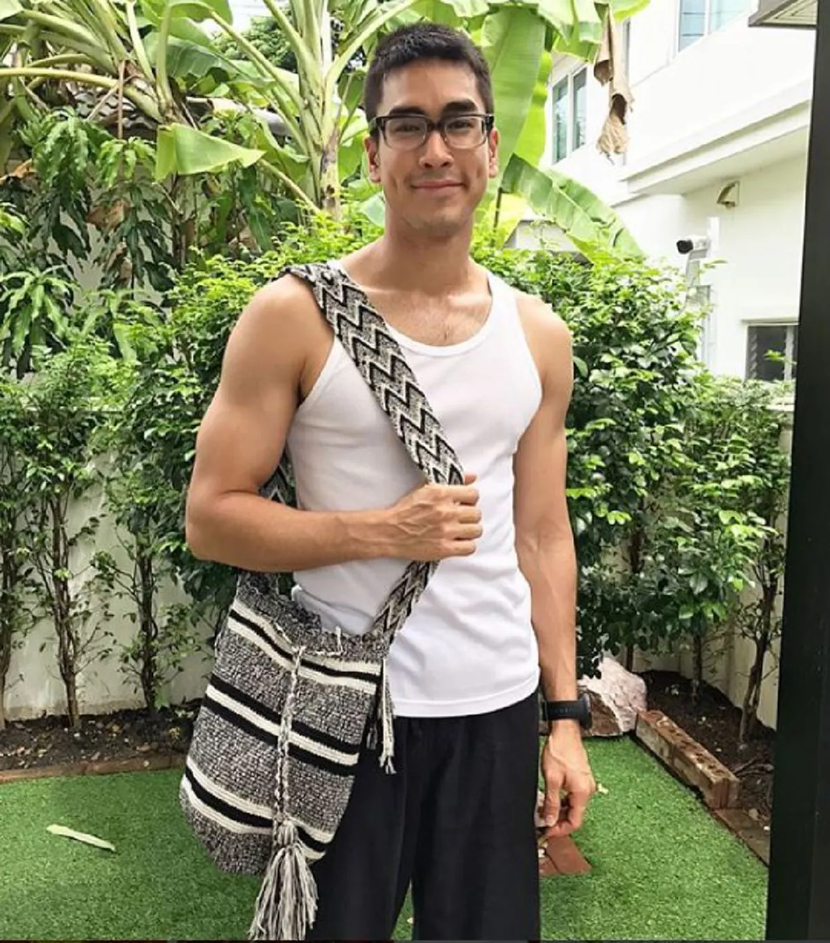 ไม่หรูฟู่ฟ่า...ก็หล่อได้ !! ส่องภาพความติดดิน "ณเดชน์ คูกิมิยะ" พระเอกขวัญใจชาวไทย กับลุคสุดชิล! ที่เห็นแล้วโดนใจอย่างแรง !!