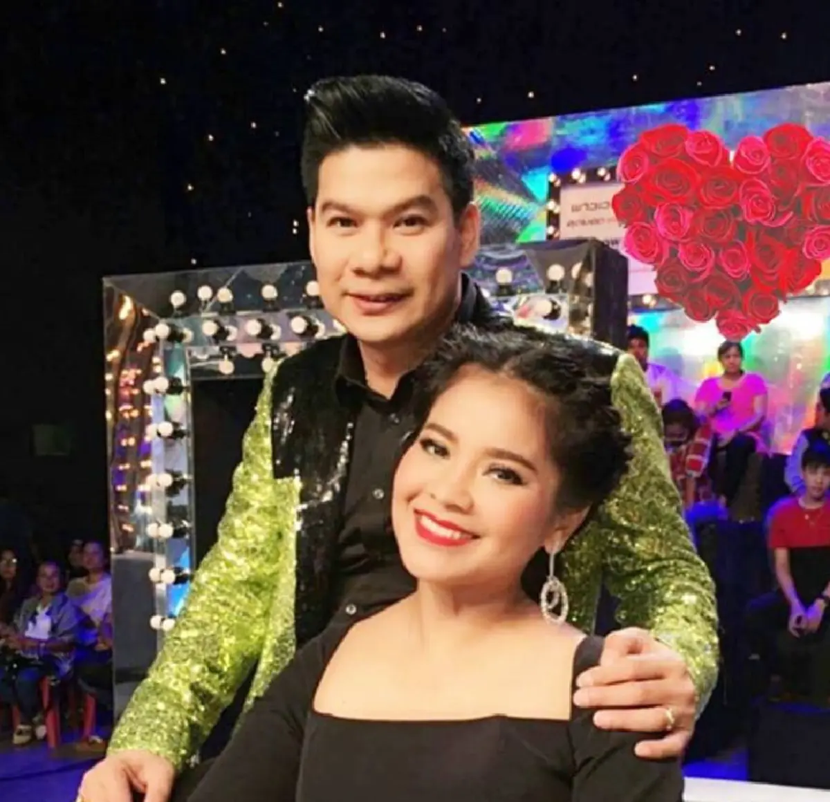 ล้วงลึกชีวิตคู่!!! "นุ้ย เชิญยิ้ม" เบื้องหน้าโดนแซ็วเป็นตลกเจ้าชู้ แต่ความจริงพลิกล็อคสุดๆ ถึงขั้นงัดหลักฐานเด็ดมาโชว์ ผมรักเมียยิ่งชีพ!?