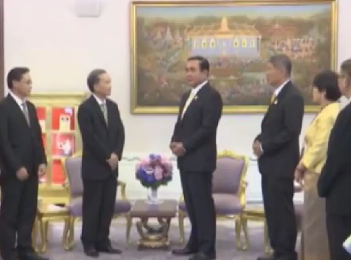 เพื่อนบ้านไม่ทิ้งกัน!! กองทัพอากาศไทย ส่งมอบสิ่งของพระราชทาน ช่วยเหลือสปป.ลาว จากเหตุเขื่อนแตก