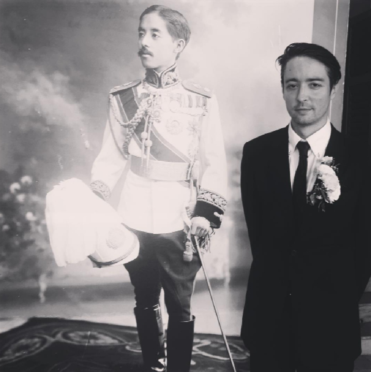 ภาพประวัติศาสตร์ครั้งสำคัญ!! ฮิวโก้ เปิดวังปารุสกวัน จัดนิทรรศการ จักรพงษ์นิทรรศน์ พร้อมเผยภาพเทียบเคียง เจ้าฟ้าจักรพงษ์ภูวนาถ เสด็จทวด