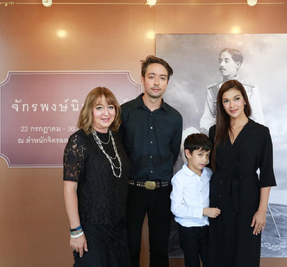 ภาพประวัติศาสตร์ครั้งสำคัญ!! ฮิวโก้ เปิดวังปารุสกวัน จัดนิทรรศการ จักรพงษ์นิทรรศน์ พร้อมเผยภาพเทียบเคียง เจ้าฟ้าจักรพงษ์ภูวนาถ เสด็จทวด