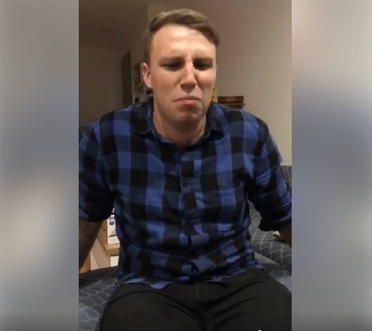 แชร์ไปถึง ผบ.ตร.?! ฝรั่ง งง โดนตำรวจตื้อเรียกค่าปรับด้วยสารพัดข้อกล่าวหา ลั่น!!ทำไมเรื่่องมากจังทั้งๆที่คนอื่นก็ยอมจ่าย (เจอดี-มีคลิป)