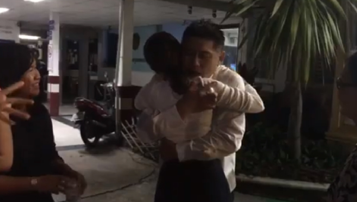 ถ้าไม่ได้น้องพี่คงแย่!! "ไบร์ท พิชญทัฬห์"  โผกอด "สรยุทธ" น้ำตาคลอ เผยประโยคแรกจากหัวใจ..หลังได้รับอิสรภาพ!!??