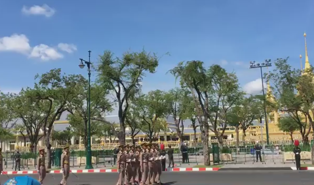 ทุกสายตาไทยสุดอาดูร!! สมเด็จพระเทพฯ ทรงร่วมซ้อมย่อยริ้วขบวนพระบรมราชอิสริยยศ พระราชพิธีถวายพระเพลิงพระบรมศพ ในหลวง ร.๙